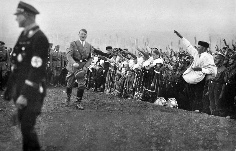 Adolf Hitler at the Erntedankfest on the Bückeberg